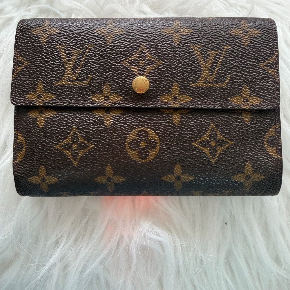 Authentic LOUIS VUITTON Brown Monogram Porte Tresor Etui Papiers Trifold Wallet
